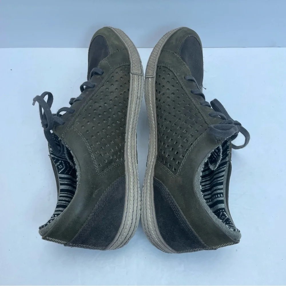 CUSHE men’s size 13 Shumakers Mark Leather Sneakers Military green